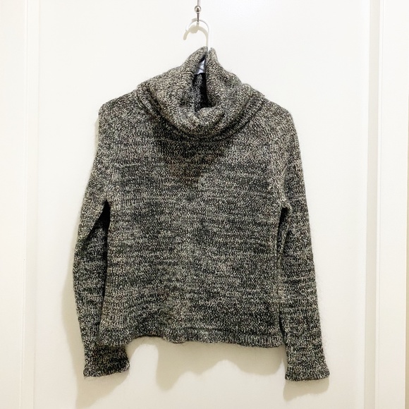 Nygard Oversized Turtle Neck Brown Cream 8 - Picture 2 of 9